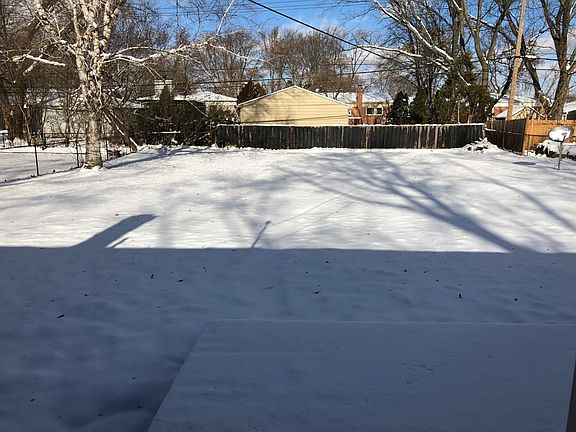 4th image of 1027 Midland Blvd