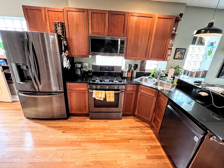 2215 N Bissell St #4 — Photo 2