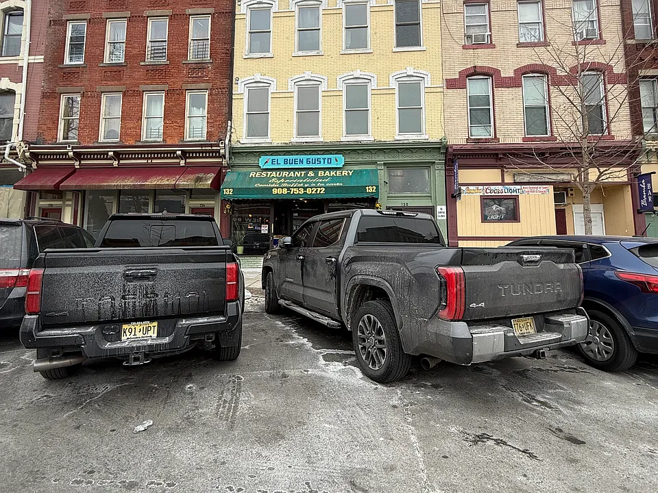 130 North Ave #8B