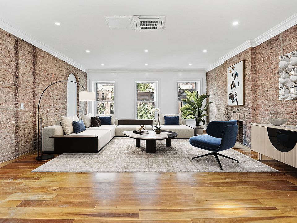 1st image of 328 W 46th St APT 3
