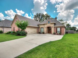 108 St Andrews Ln, Benton, LA 71006
