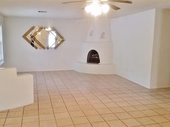 5th image of 729 Houston Ave