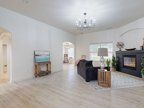 4th image of 4816 Bilbao Dr