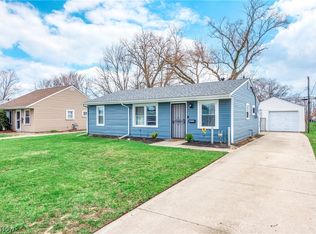 572 Bell Ave, Elyria, OH 44035
