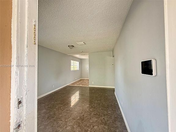 5th image of 820 NW 4th Ave
