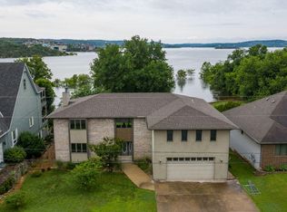 134 Sleepy Hollow Rd, Hollister, MO 65672