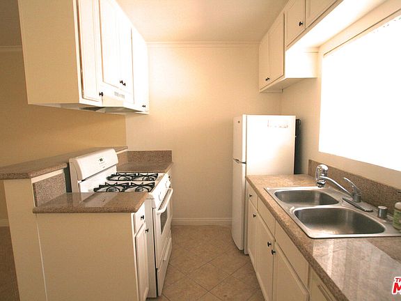 5th image of 4002 Sequoia St #2A