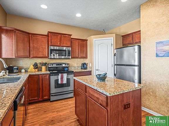 4th image of 4606 Clearwater Dr