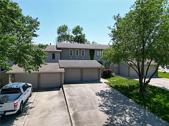 3rd image of 503 Woodbridge Ln