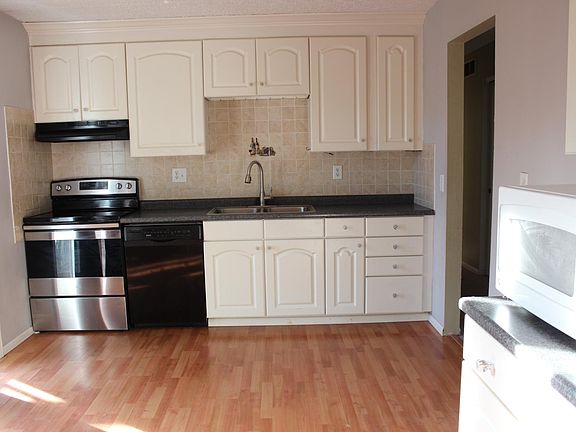 4th image of 6215 Apple Valley Ct