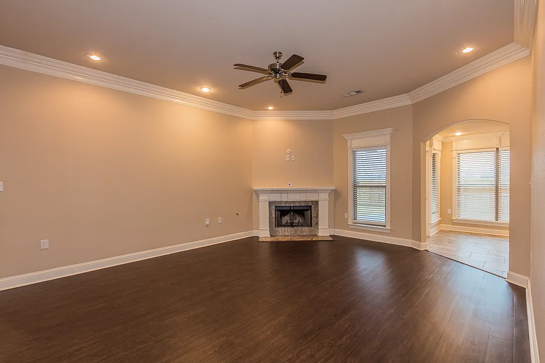 4 bed, 1651 sqft, $2,500 — Photo 3