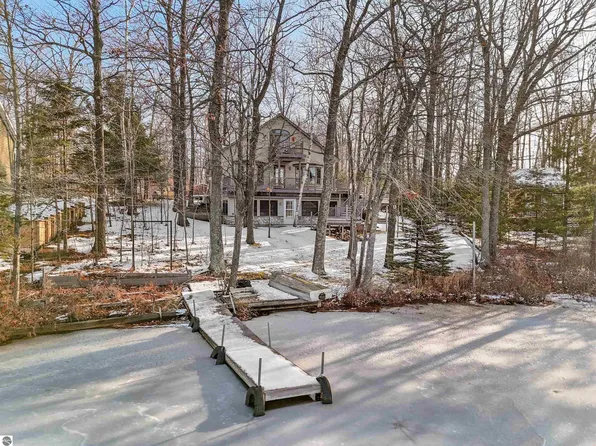 4900 Hayes Rd, Harrison, MI 48625