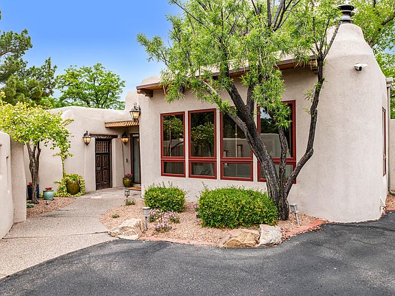 2nd image of 6508 Calle Candela NW