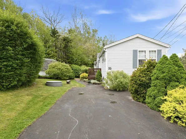 33 Wagner Dr, Halifax, NS B4E 2Z2