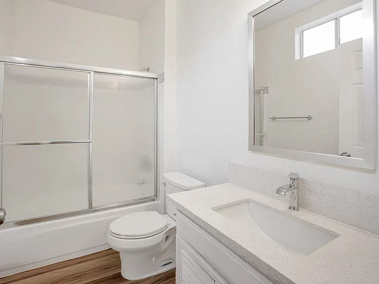 10823 Hortense St — Photo 13