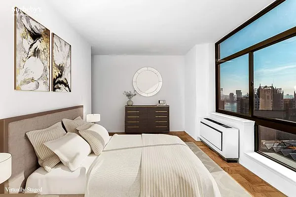 Sold by Sotheby's International Realty | media 9