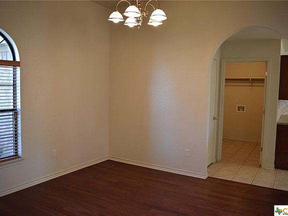 4th image of 4107 Maid Marian Cir