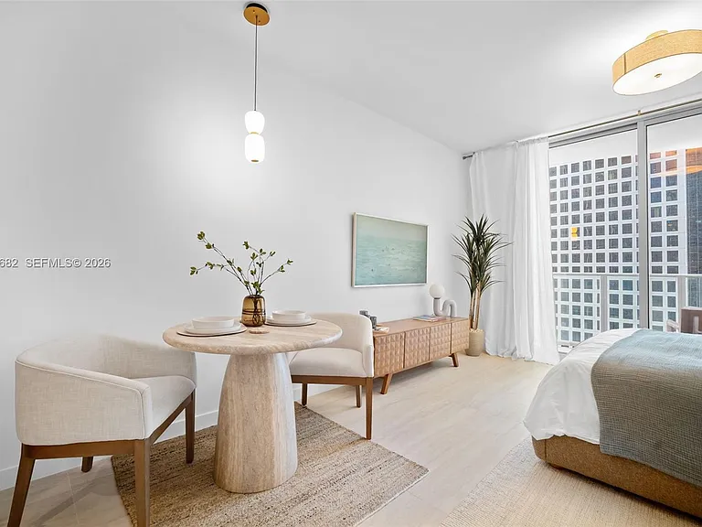 77 SE 5th St #2313 — Photo 2