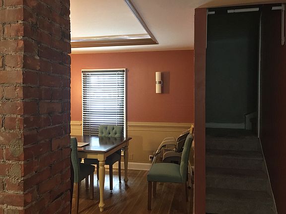 3rd image of 426 Dearborn St