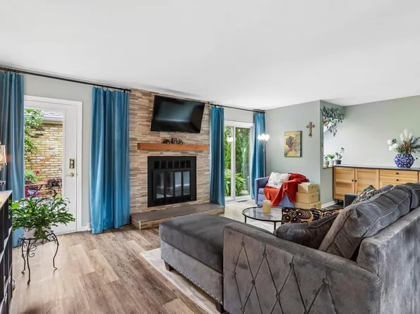 144 Fountain AVENUE #B, Waukesha, WI 53186