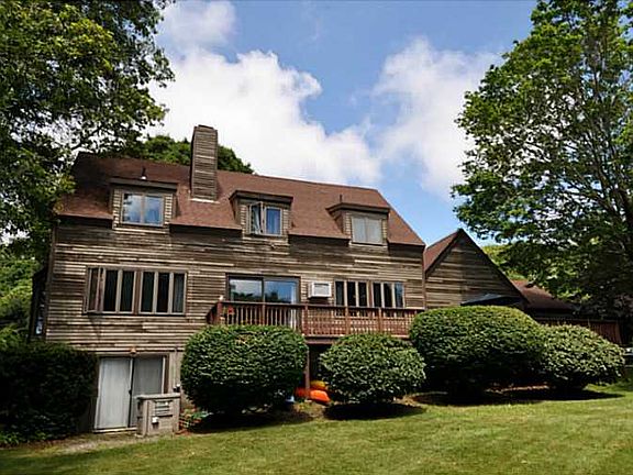 3rd image of 93 River Heights Dr