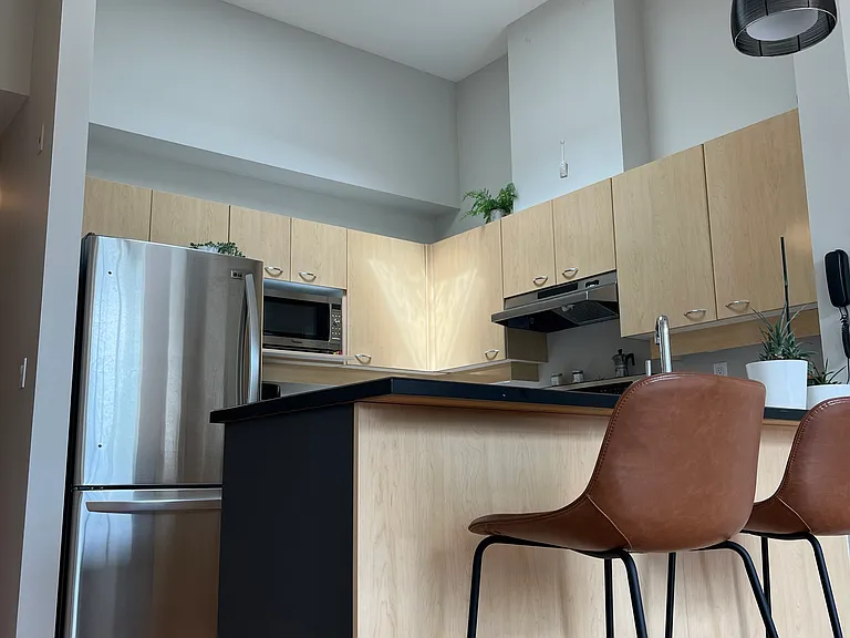 2288 Marstrand Ave — Photo 3