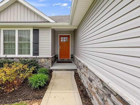 3rd image of 21146 Floralwood Dr