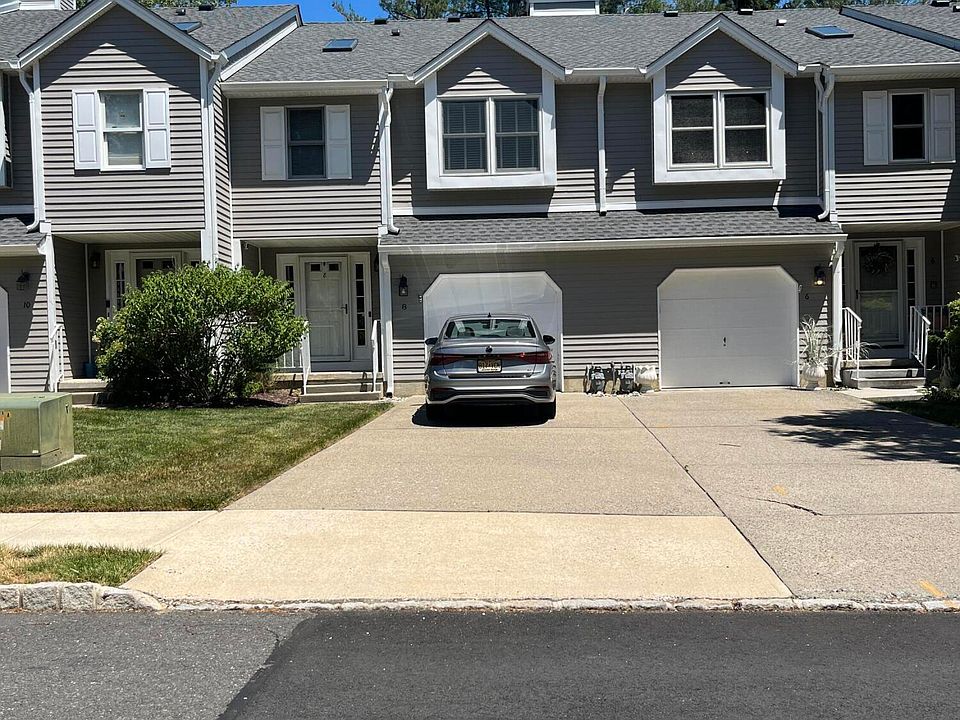 1st image of 8 Eastborne Dr #1008