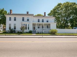 17 Broadway Ave, Mystic, CT 06355