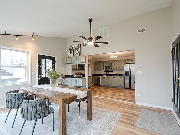 5th image of 2435 Garden Park Dr