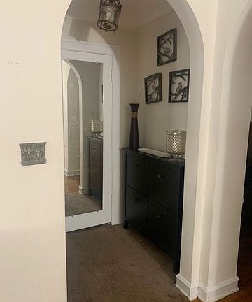 3rd image of 4840 Elm St APT 1