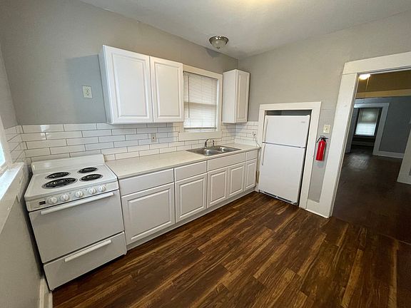 2nd image of 215 Paschal St #202