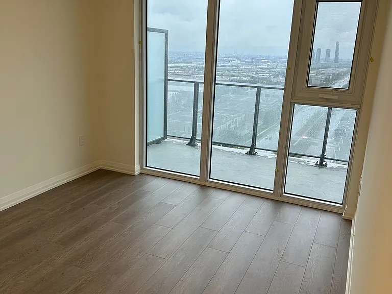 8960 Jane St #2212 — Photo 14