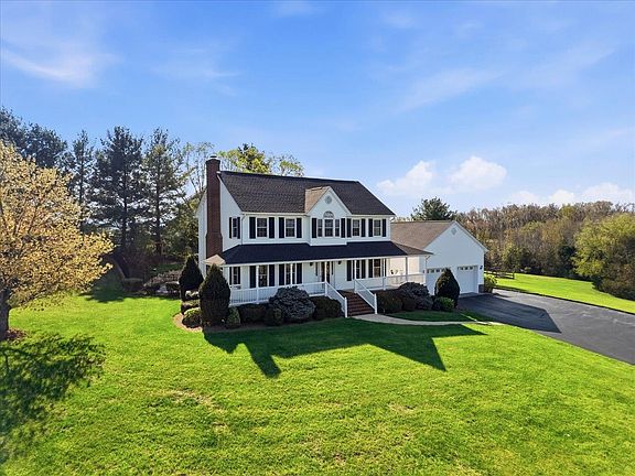 4th image of 94 Shackelford Ln