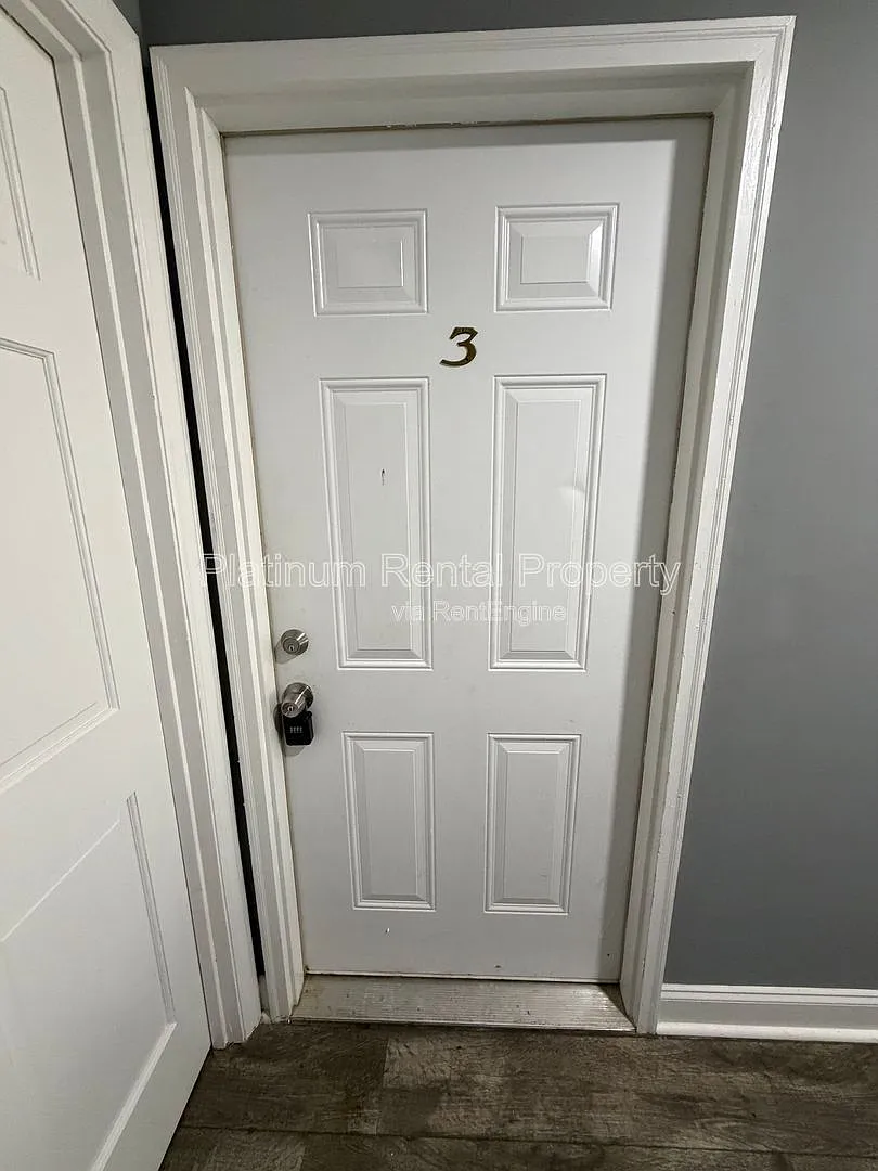 2 bed, 1.0 bath, 649 sqft, $1,099 — Photo 3