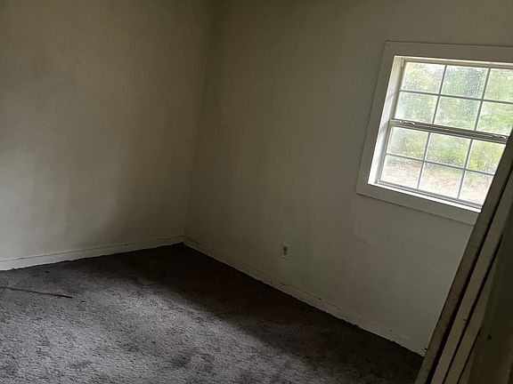 5th image of 3537 Norwood Ave