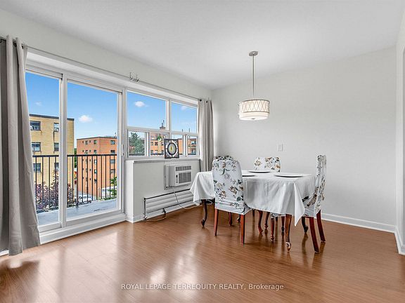 5th image of 8 Kingsbridge Ct #404