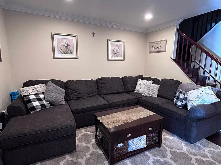10 Devon Ct — Photo 10