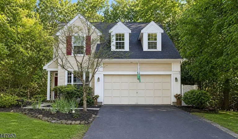 21 Yale Ter — Photo 1