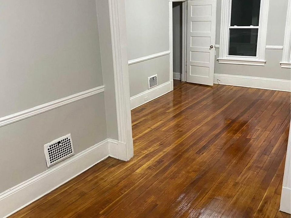1st image of 19 Moore Ave