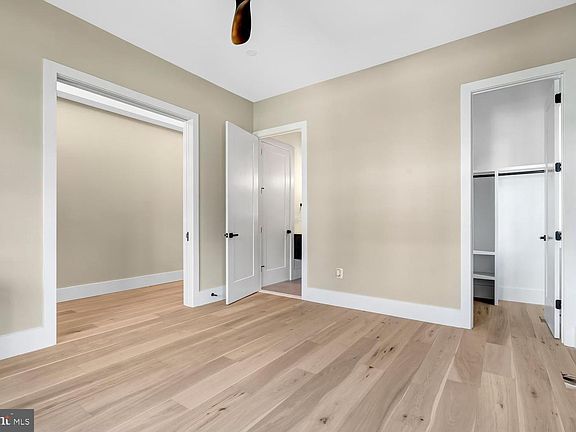 4th image of 602 S Wakefield St