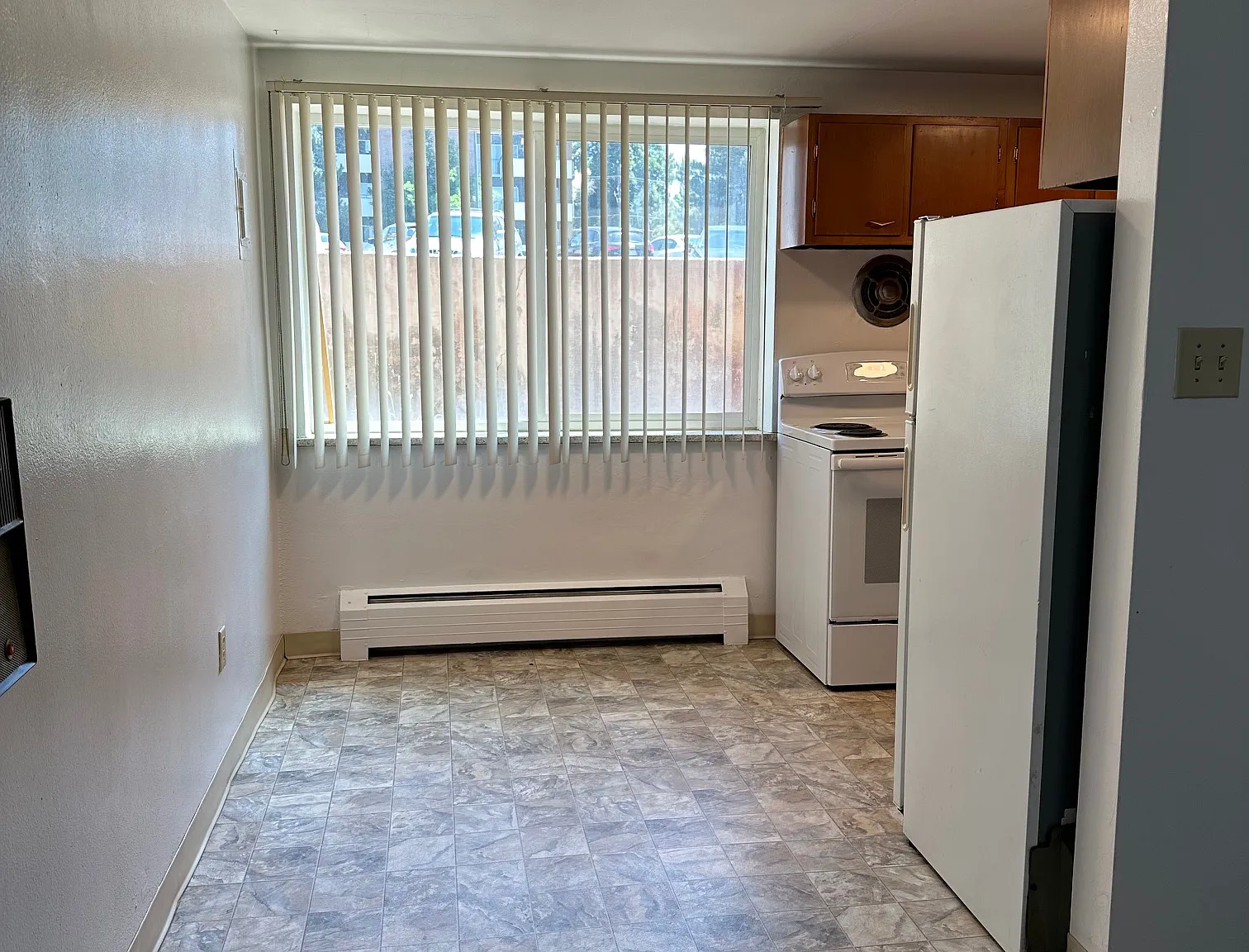 Studio, 400 sqft, $995 — Photo 4