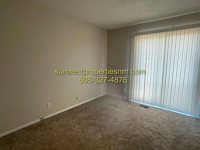 320 N Court Ave — Photo 8