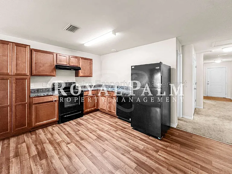 18321 Gibraltar Ln — Photo 10