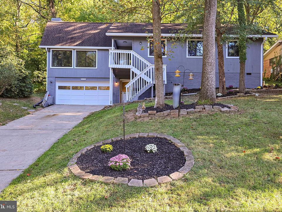1st image of 37 Lakeside Dr