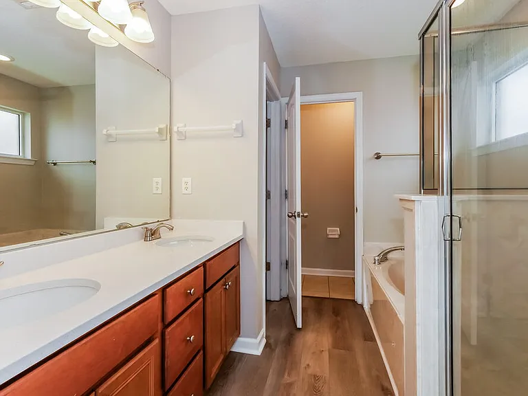 305 Dogwood Spring Dr — Photo 11
