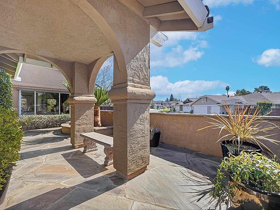 2nd image of 5445 Canyon Crest Dr