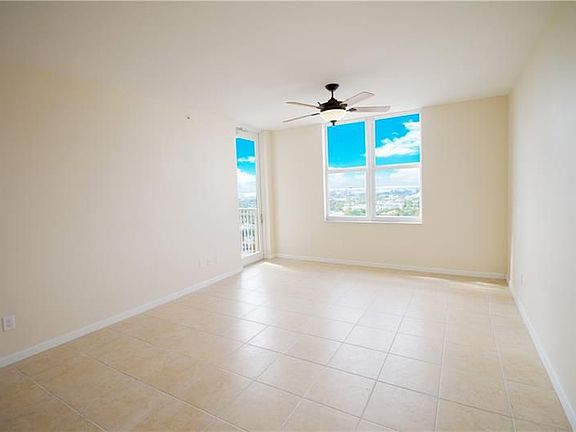3rd image of 511 SE 5th Ave APT 1808