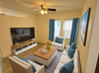 527 E 3rd St APT 11, Long Beach, CA 90802