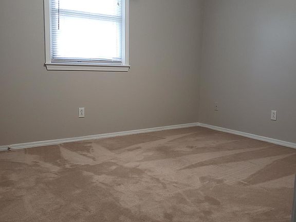 5th image of 461 N Glacier Dr